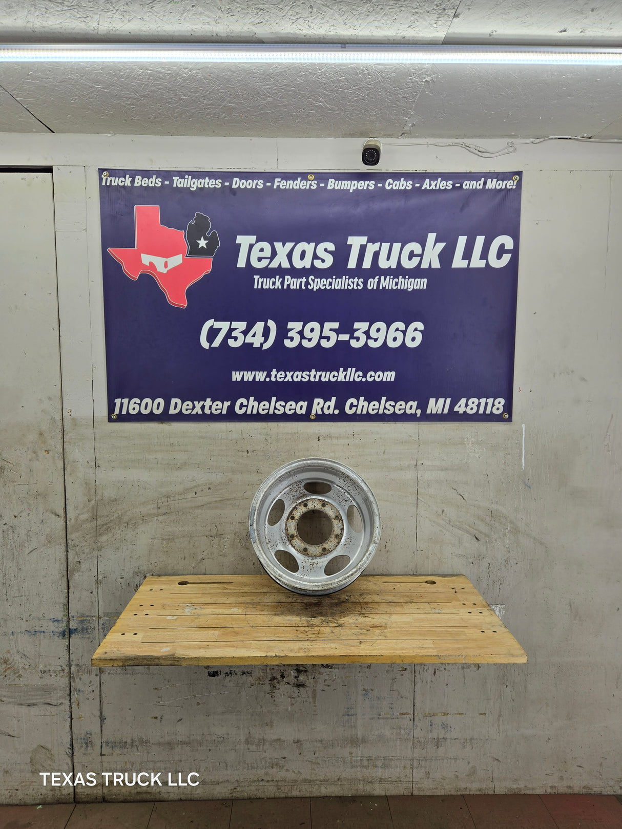 1999-2004 Ford F250 F350 Super Duty Excursion 16 x 7" Polished Aluminum Wheel Rim 8 x 170