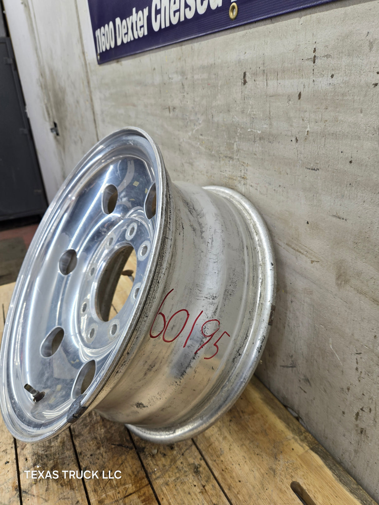 1999-2004 Ford F250 F350 Super Duty Excursion 16 x 7" Polished Aluminum Wheel Rim 8 x 170