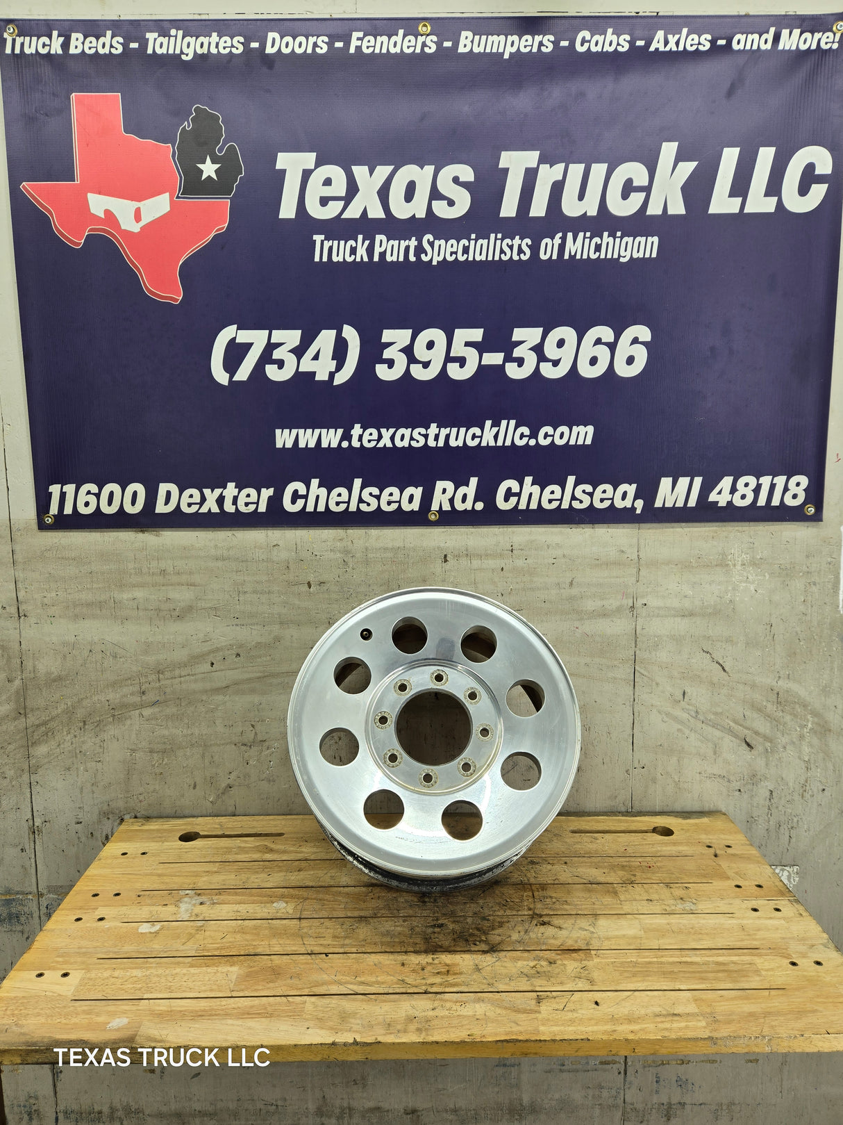 2005-2007 Ford Super Duty F250 F350 17" x 7.5" Aluminum Wheel 8x170 SRW
