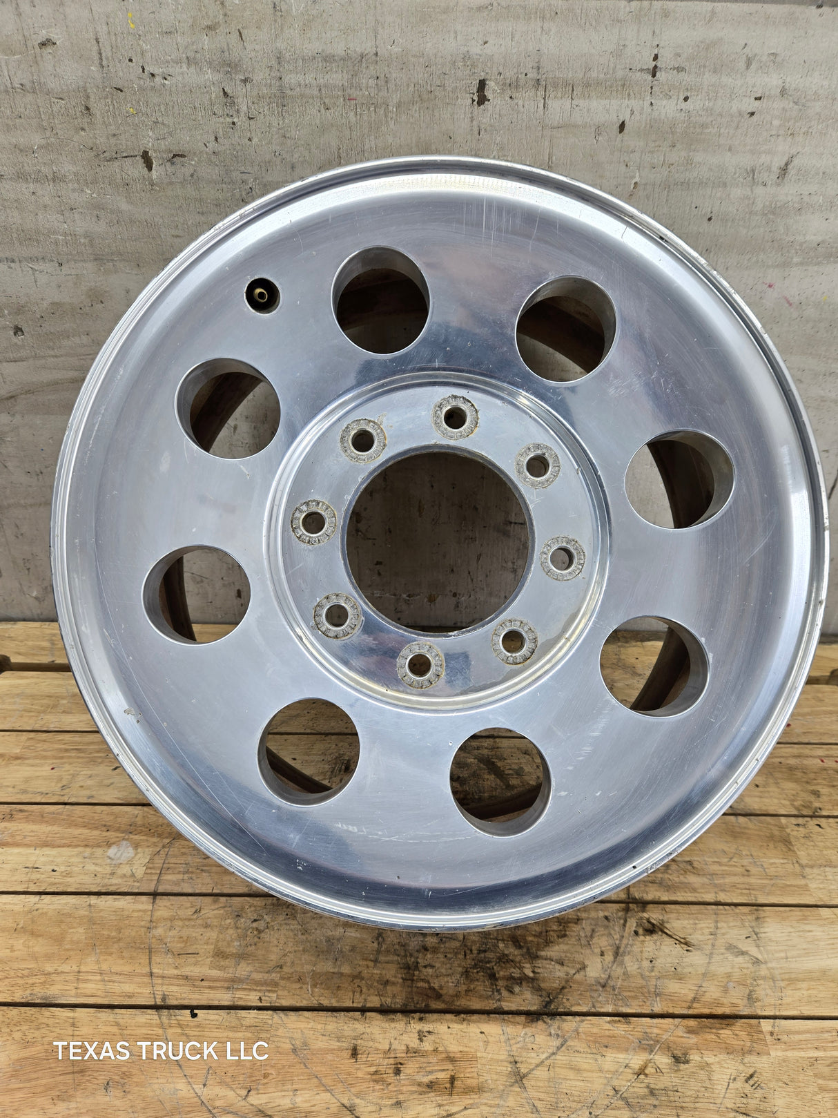 2005-2007 Ford Super Duty F250 F350 17" x 7.5" Aluminum Wheel 8x170 SRW