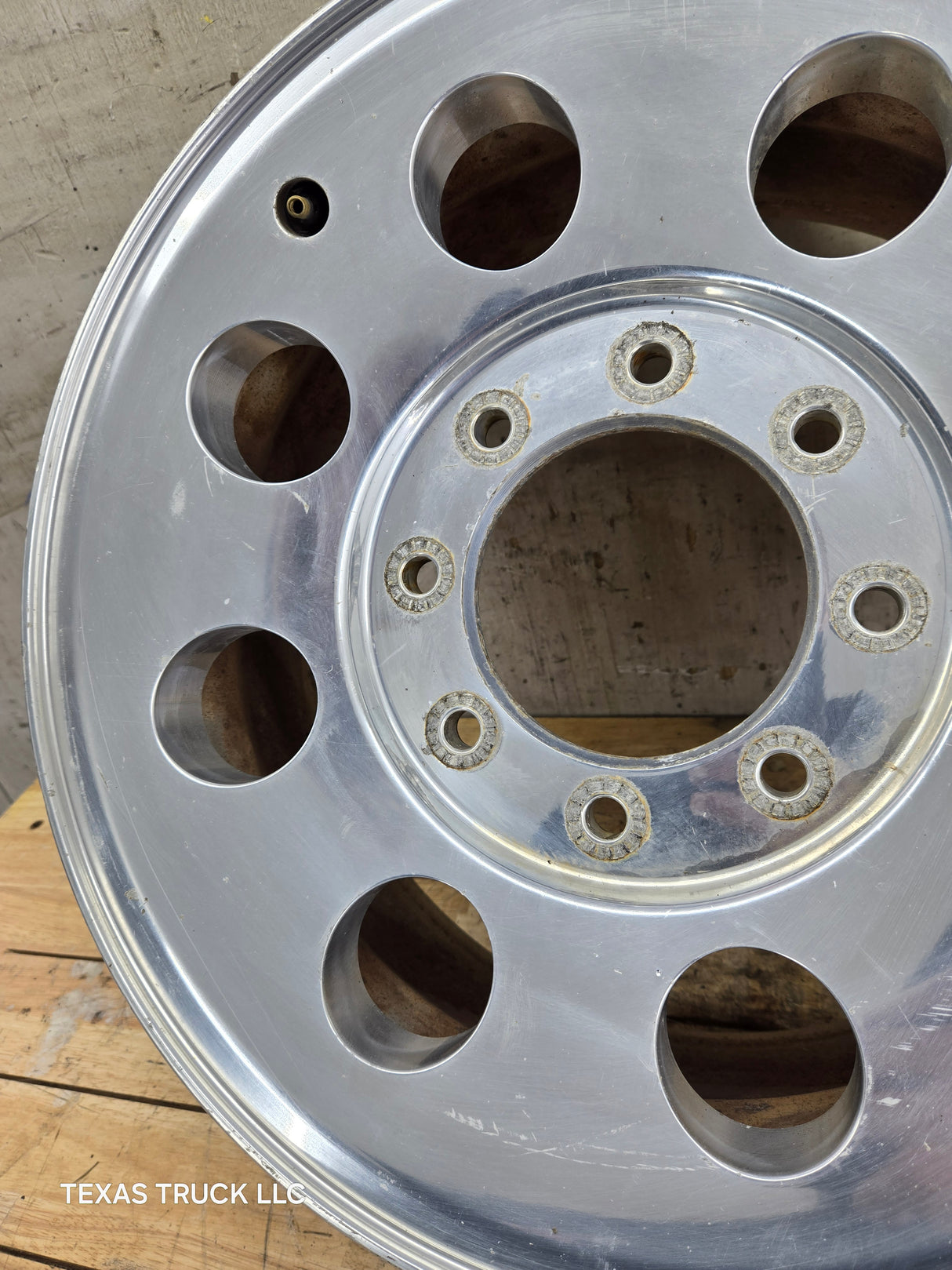 2005-2007 Ford Super Duty F250 F350 17" x 7.5" Aluminum Wheel 8x170 SRW