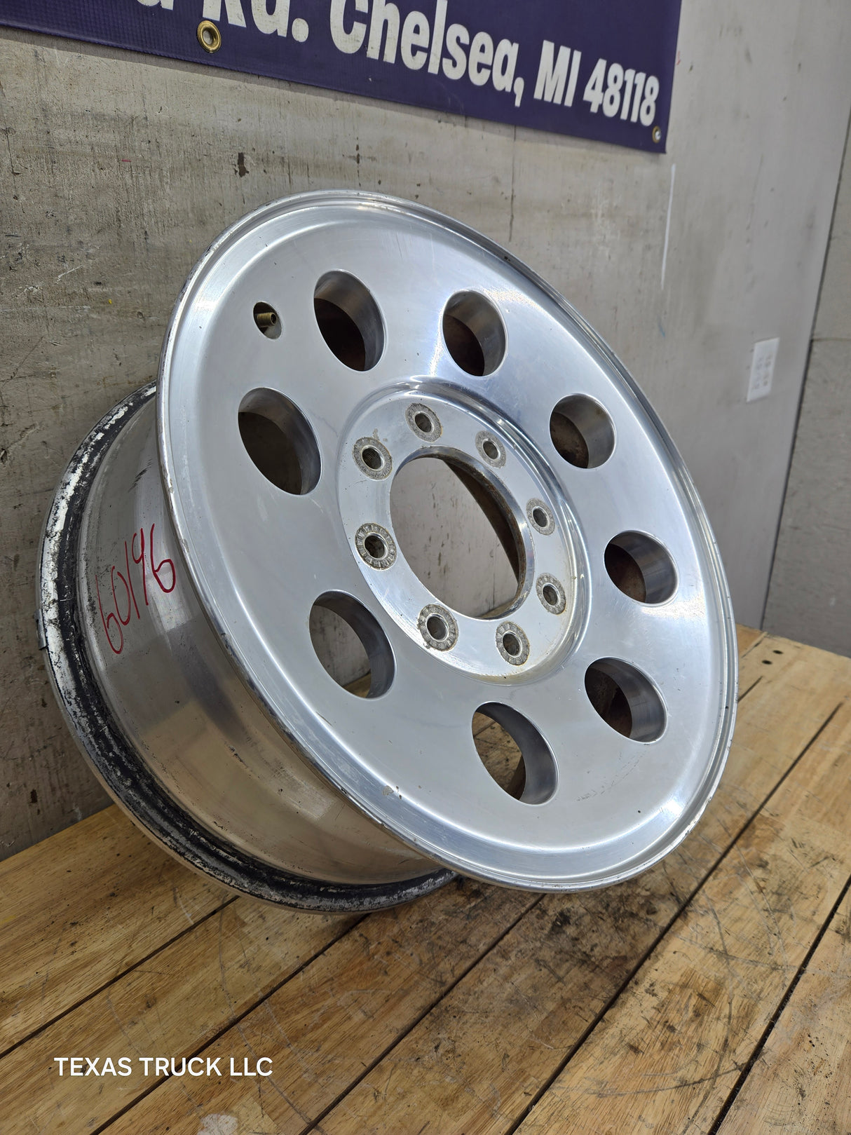 2005-2007 Ford Super Duty F250 F350 17" x 7.5" Aluminum Wheel 8x170 SRW