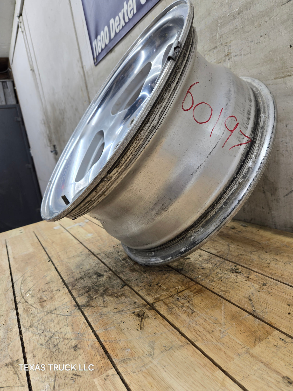 1999-2004 Ford F250 F350 Super Duty Excursion 16 x 7" Polished Aluminum Wheel Rim 8 x 170