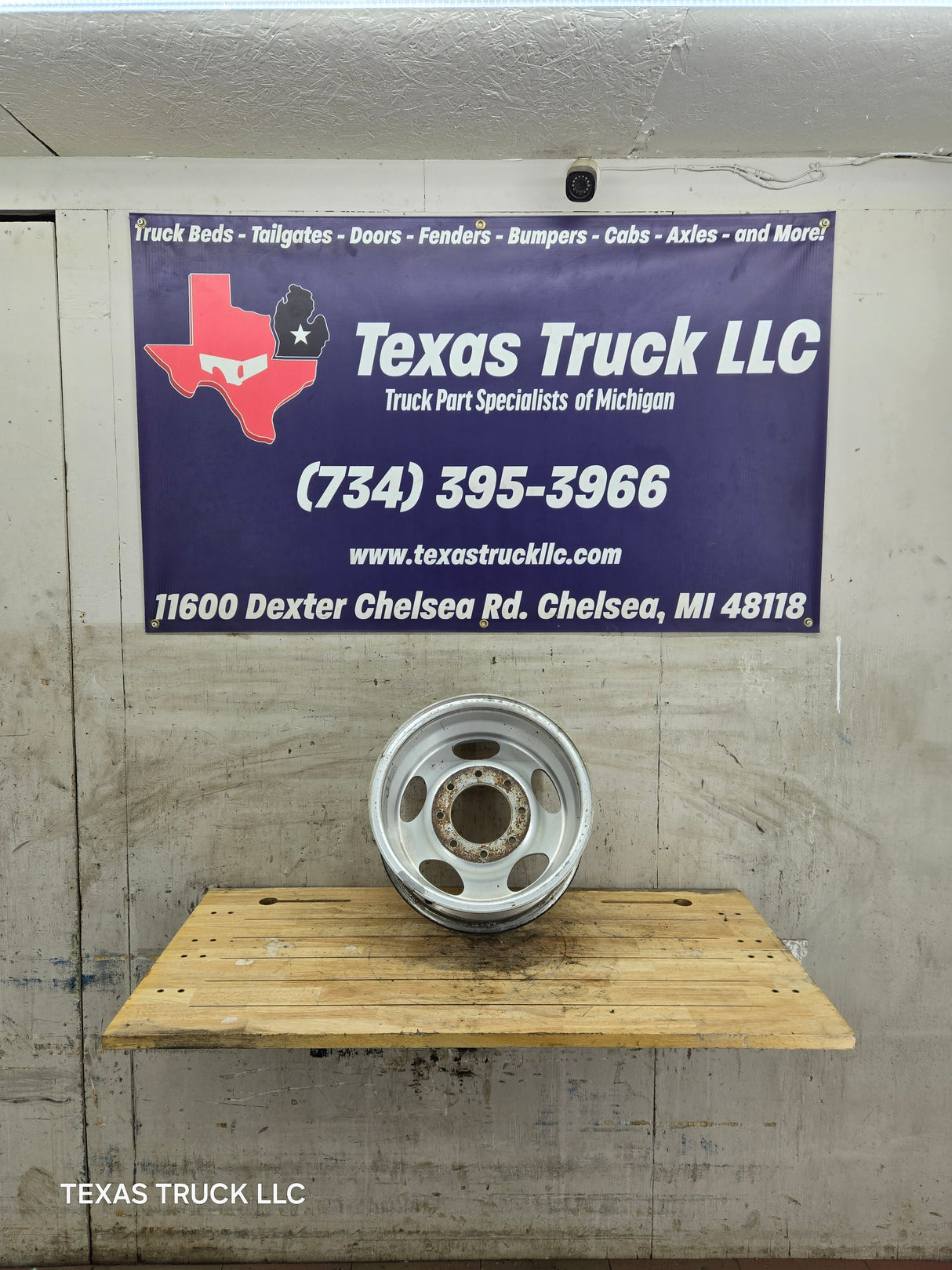 1999-2004 Ford F250 F350 Super Duty Excursion 16 x 7" Polished Aluminum Wheel Rim 8 x 170