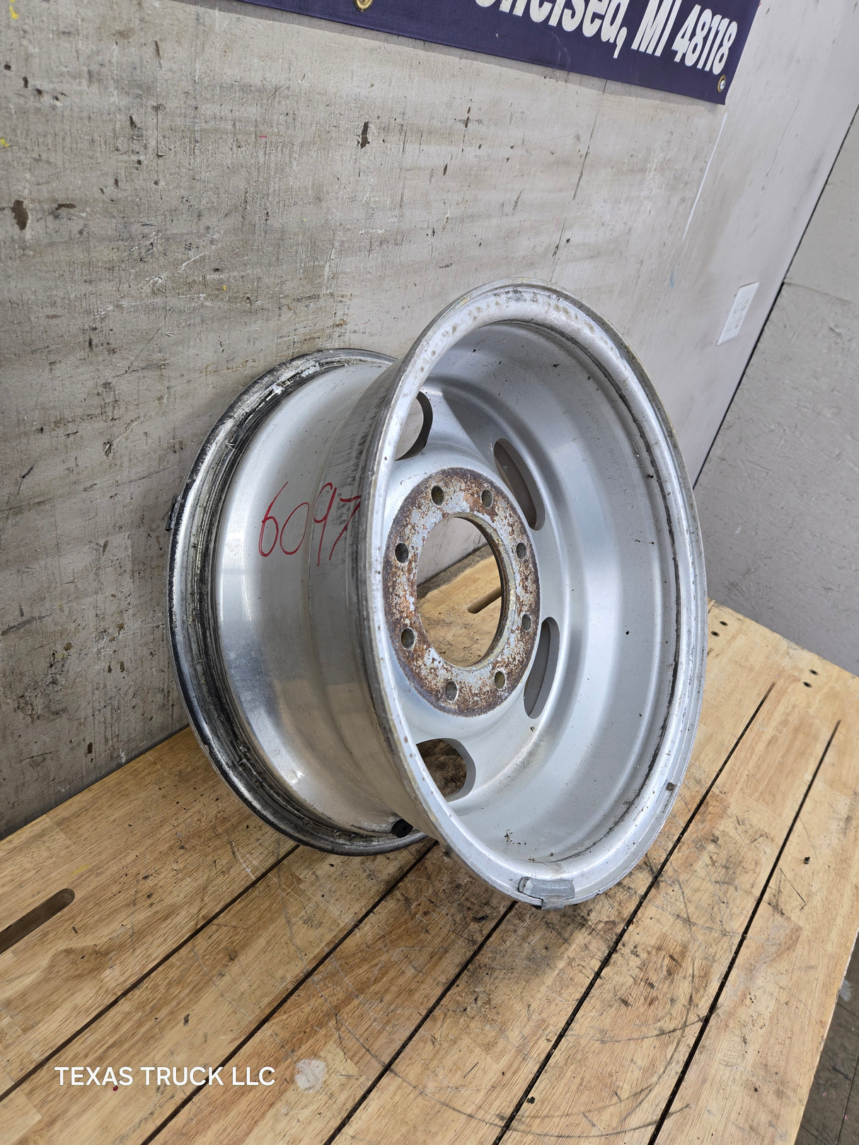 1999-2004 Ford F250 F350 Super Duty Excursion 16 x 7" Polished Aluminum Wheel Rim 8 x 170