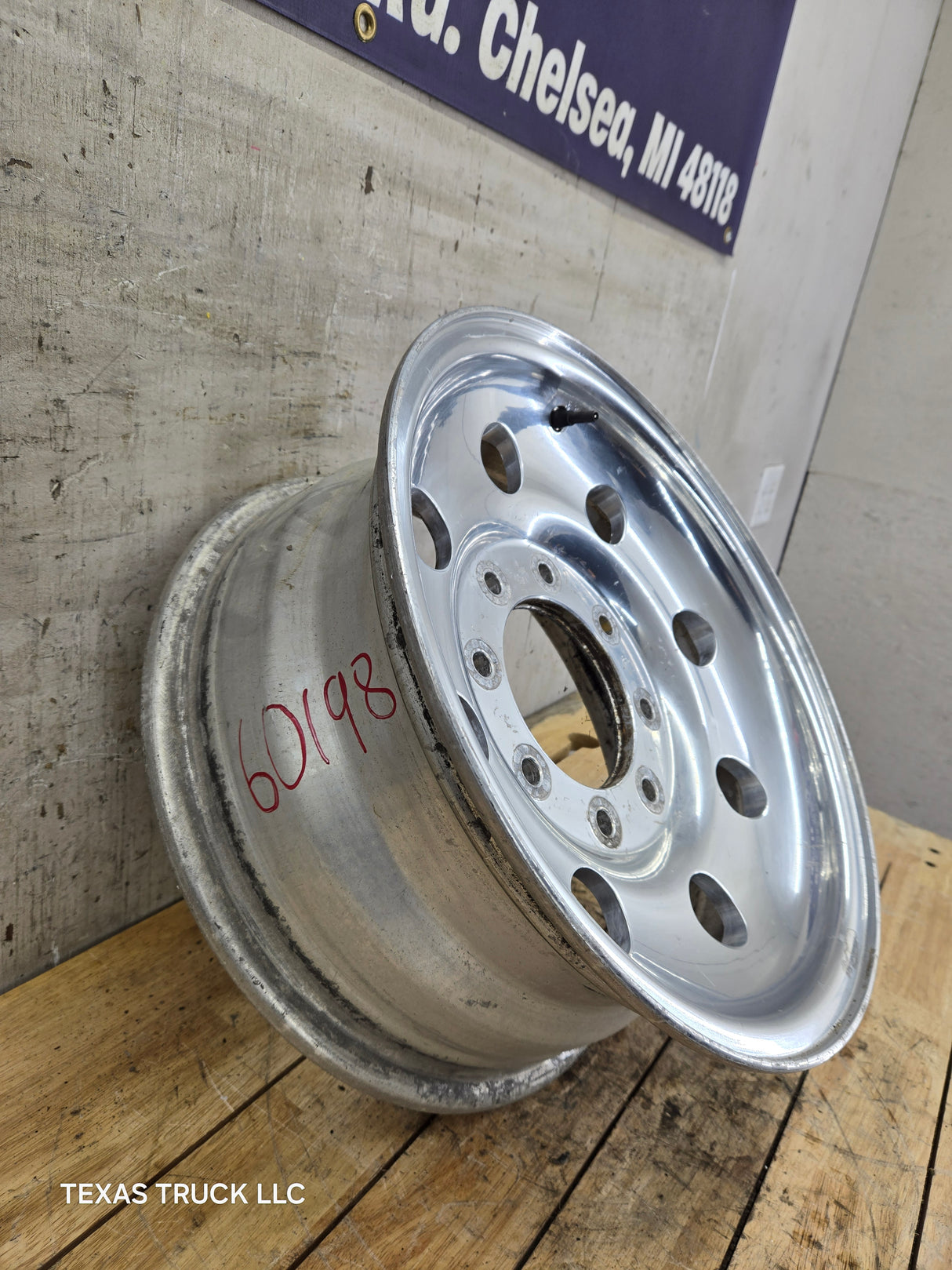 1999-2004 Ford F250 F350 Super Duty Excursion 16 x 7" Polished Aluminum Wheel Rim 8 x 170
