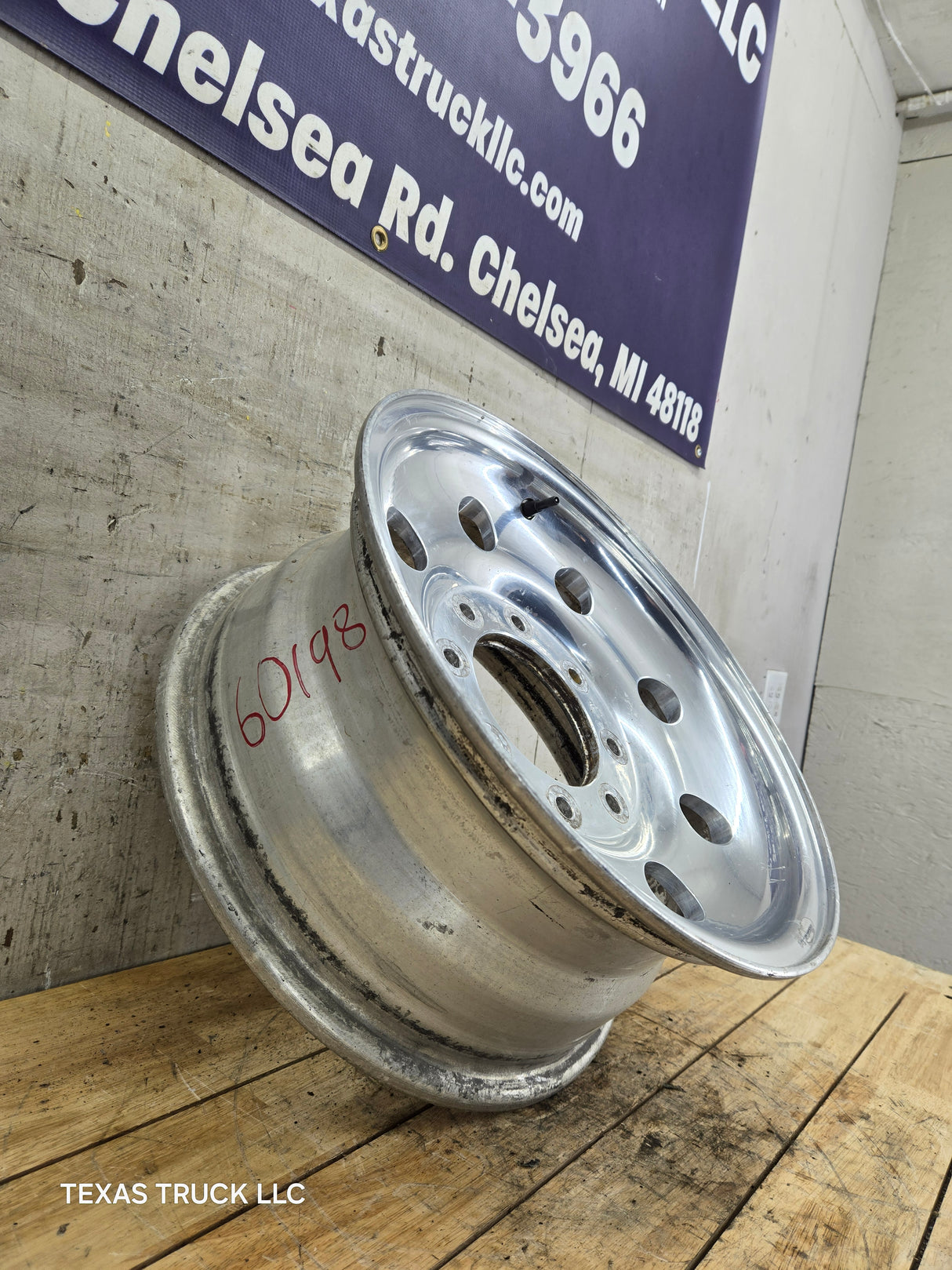 1999-2004 Ford F250 F350 Super Duty Excursion 16 x 7" Polished Aluminum Wheel Rim 8 x 170