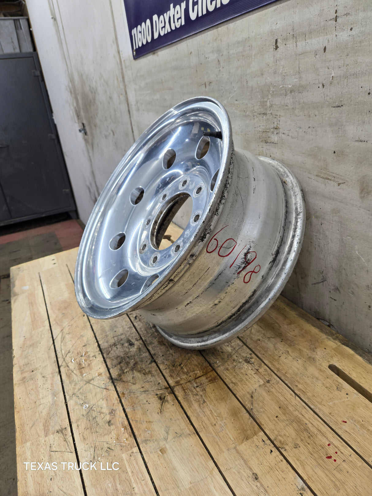 1999-2004 Ford F250 F350 Super Duty Excursion 16 x 7" Polished Aluminum Wheel Rim 8 x 170