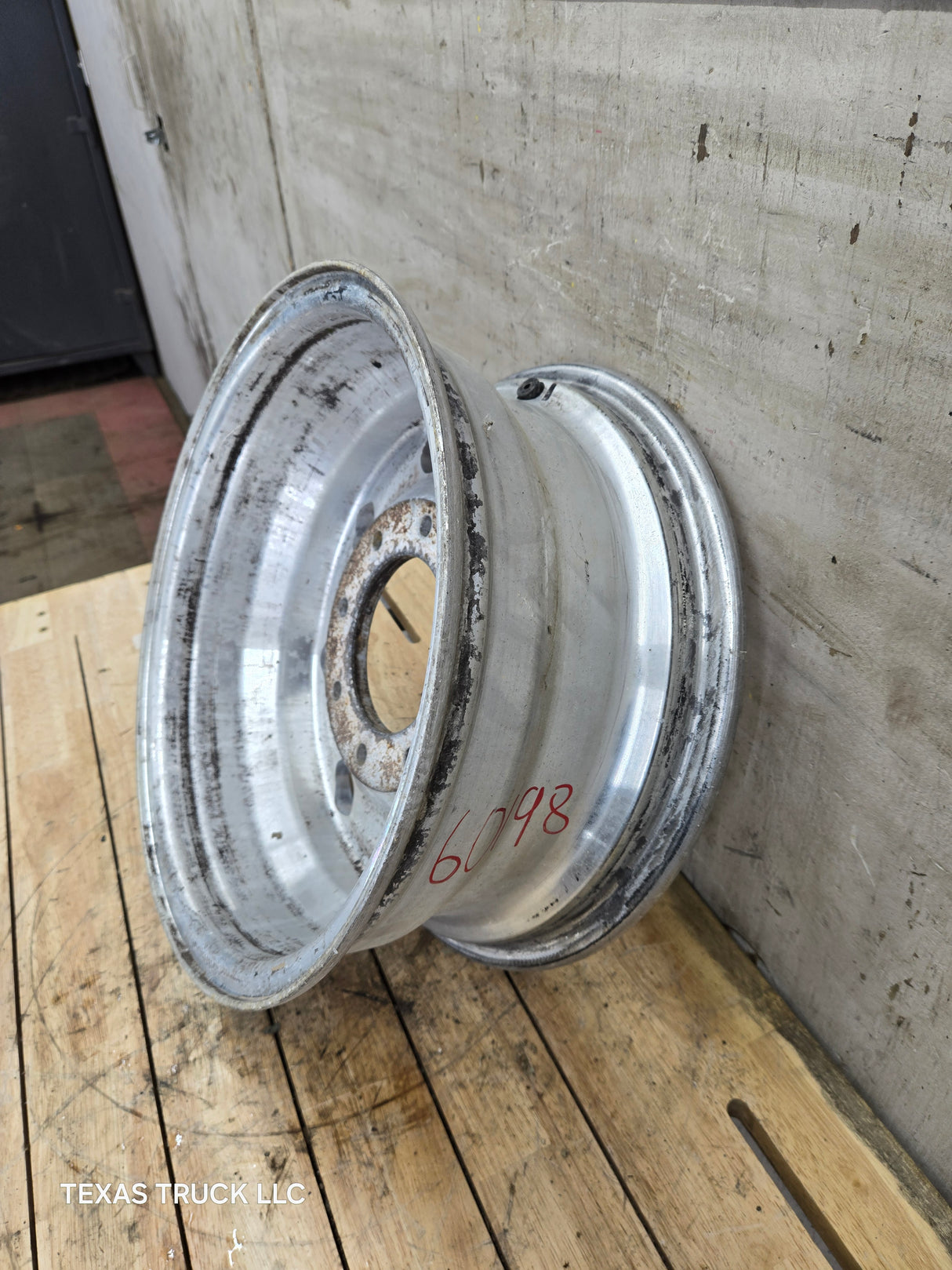 1999-2004 Ford F250 F350 Super Duty Excursion 16 x 7" Polished Aluminum Wheel Rim 8 x 170