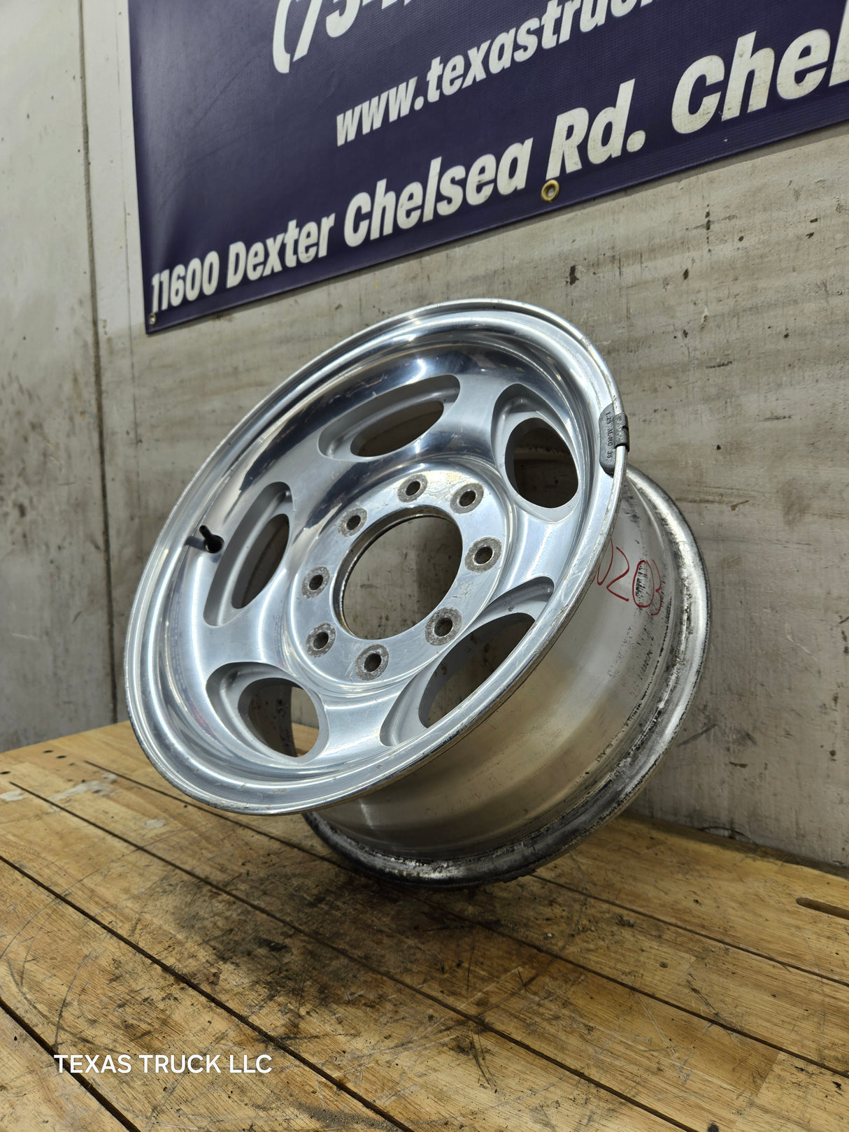 1999-2004 Ford F250 F350 Super Duty Excursion 16 x 7" Polished Aluminum Wheel Rim 8 x 170