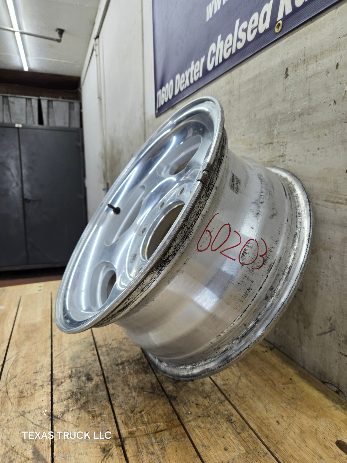 1999-2004 Ford F250 F350 Super Duty Excursion 16 x 7" Polished Aluminum Wheel Rim 8 x 170