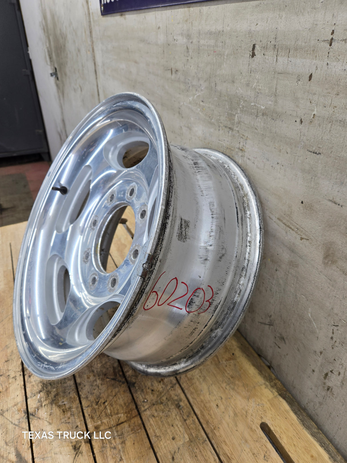 1999-2004 Ford F250 F350 Super Duty Excursion 16 x 7" Polished Aluminum Wheel Rim 8 x 170