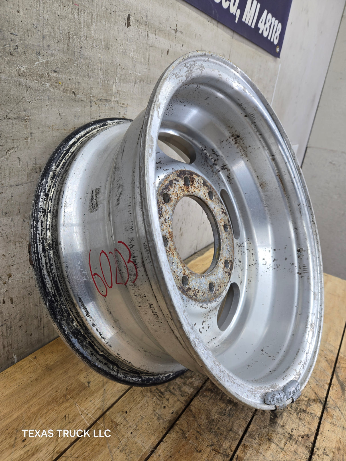 1999-2004 Ford F250 F350 Super Duty Excursion 16 x 7" Polished Aluminum Wheel Rim 8 x 170