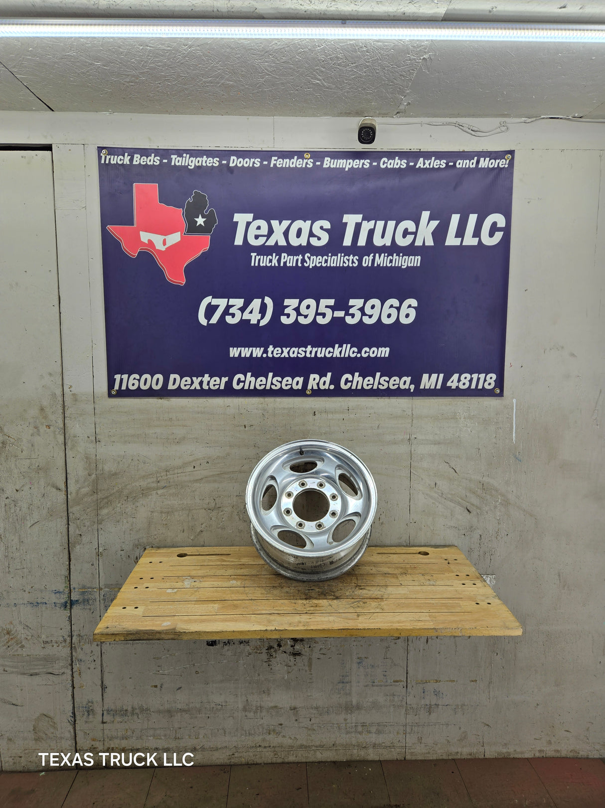 1999-2004 Ford F250 F350 Super Duty Excursion 16 x 7" Polished Aluminum Wheel Rim 8 x 170