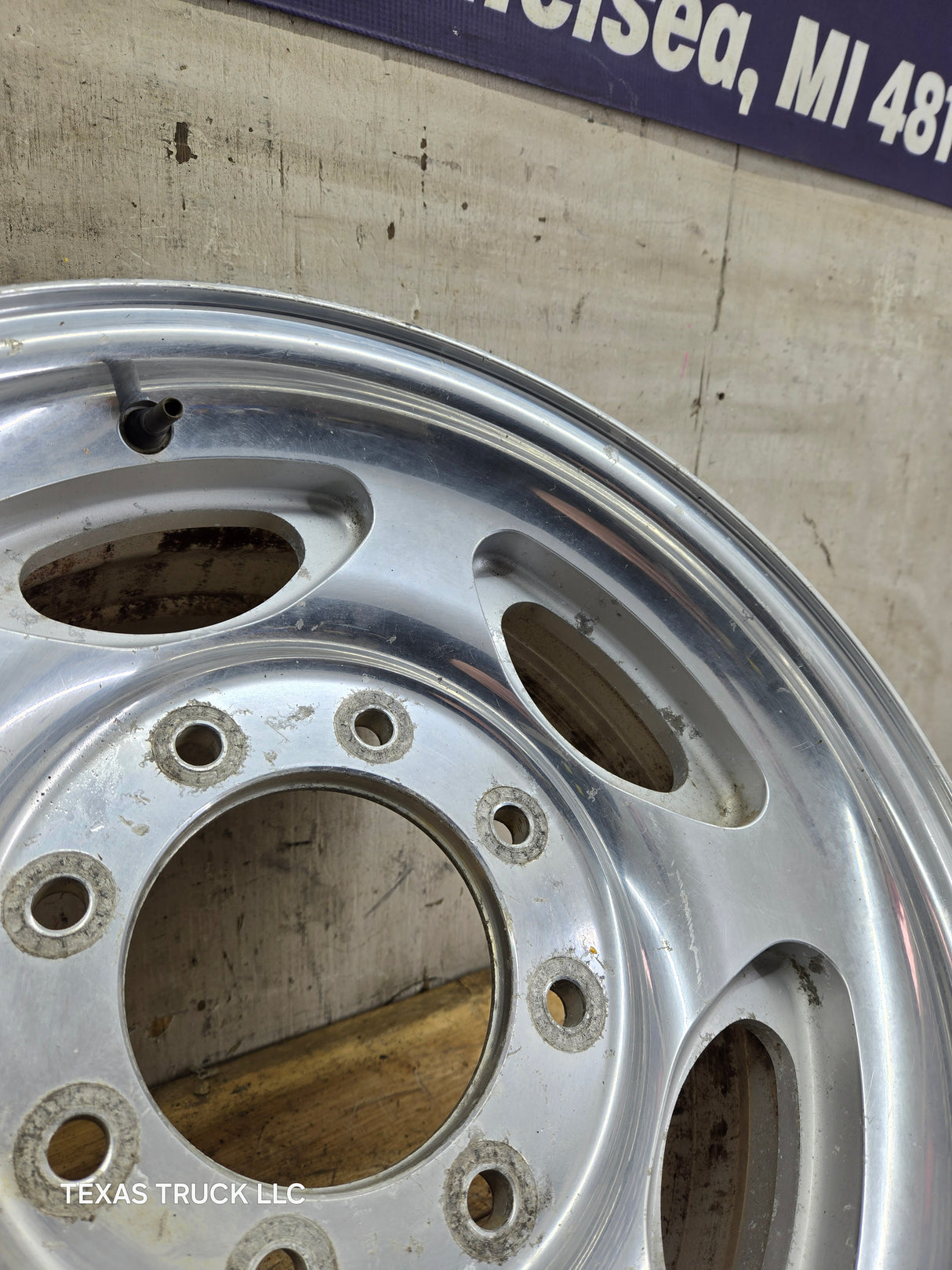 1999-2004 Ford F250 F350 Super Duty Excursion 16 x 7" Polished Aluminum Wheel Rim 8 x 170