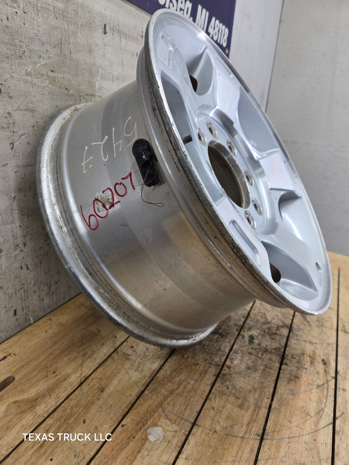 2009-2016 Ford Super Duty F250 F350 18" x 8" Aluminum Wheel 8x170 SRW