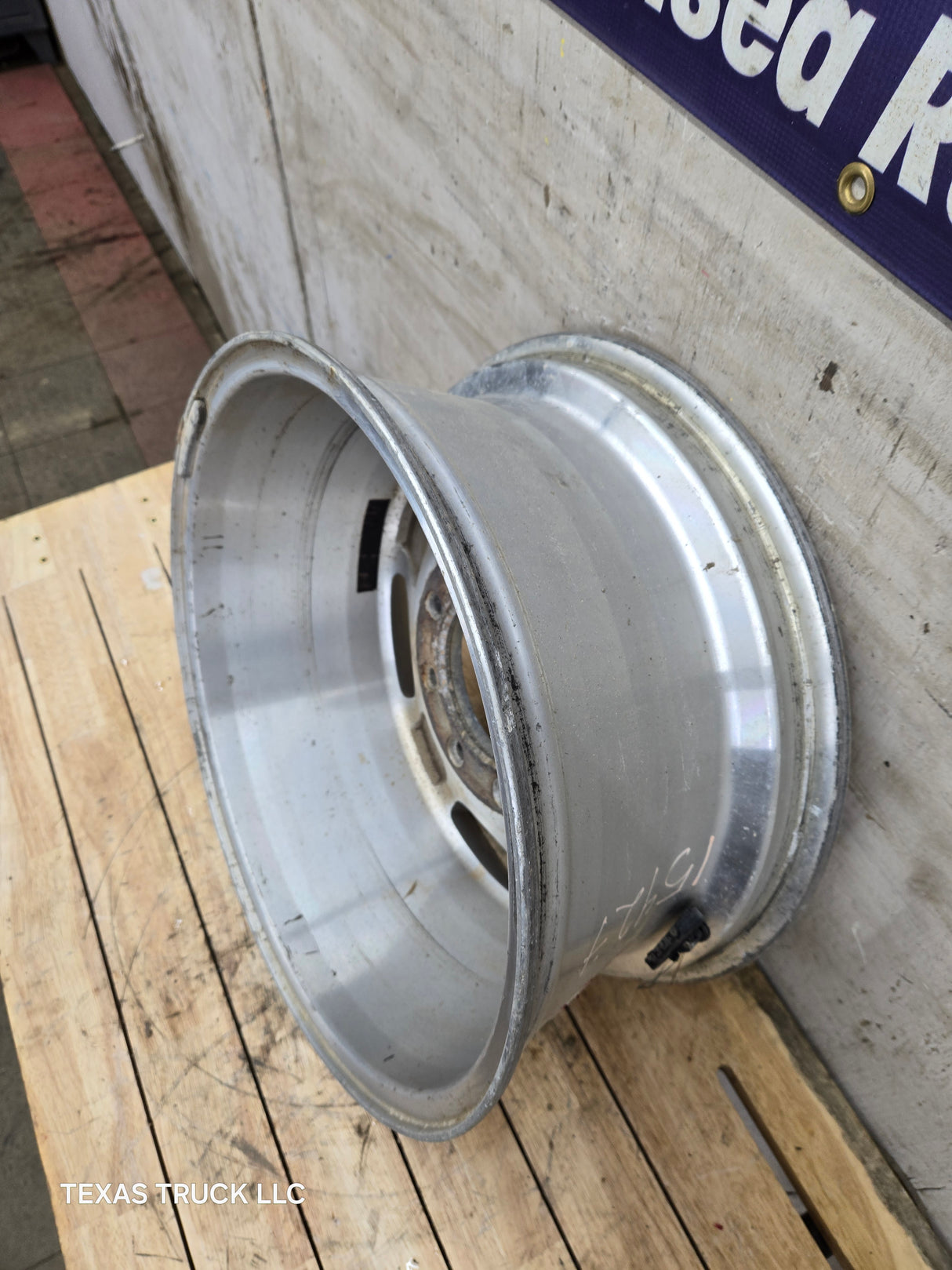 2009-2016 Ford Super Duty F250 F350 18" x 8" Aluminum Wheel 8x170 SRW