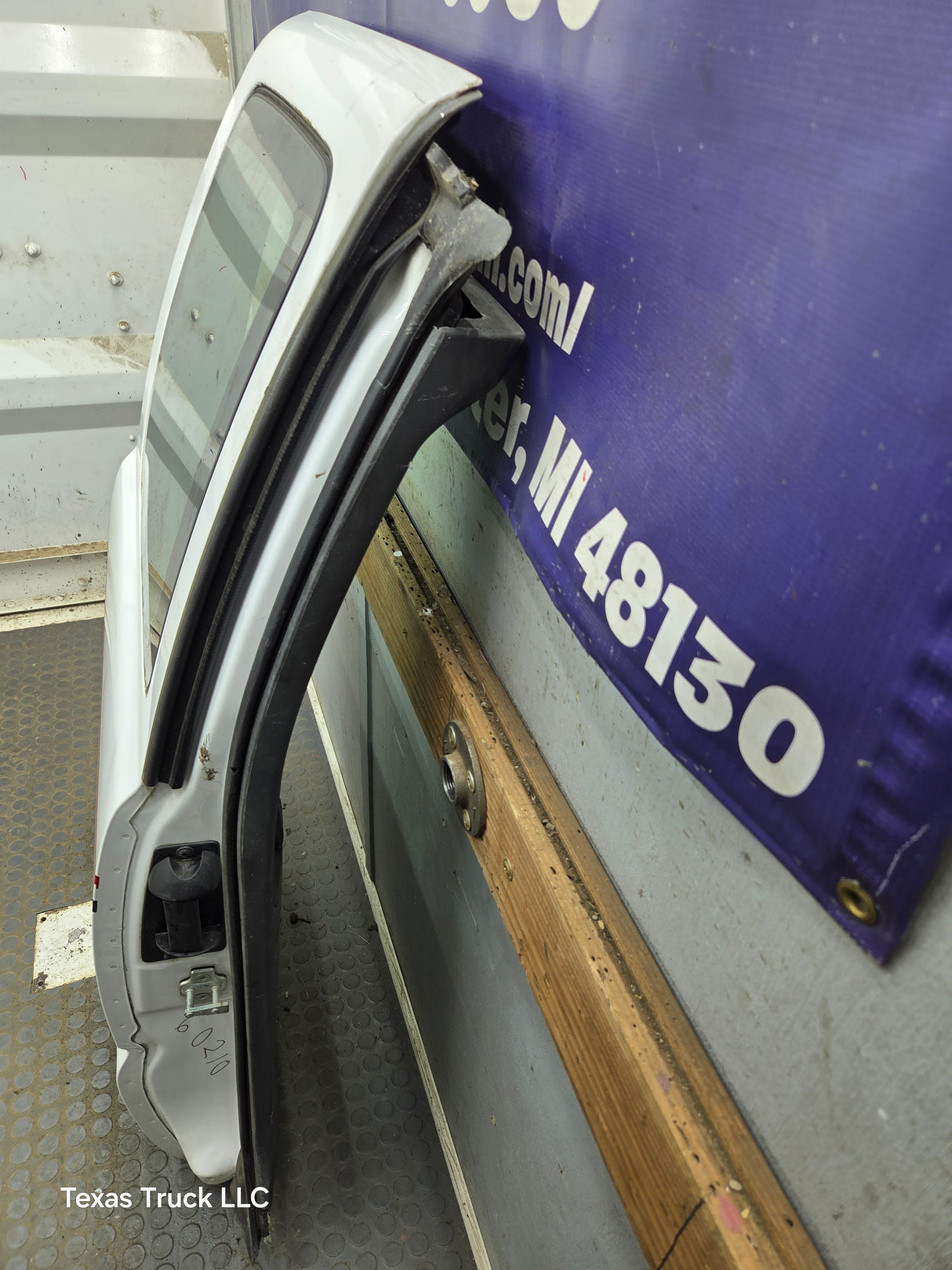 1999-2006 Chevrolet Silverado / GMC Sierra 1500 2500 3500 HD Rear Passenger side Extended Cab Rear Door