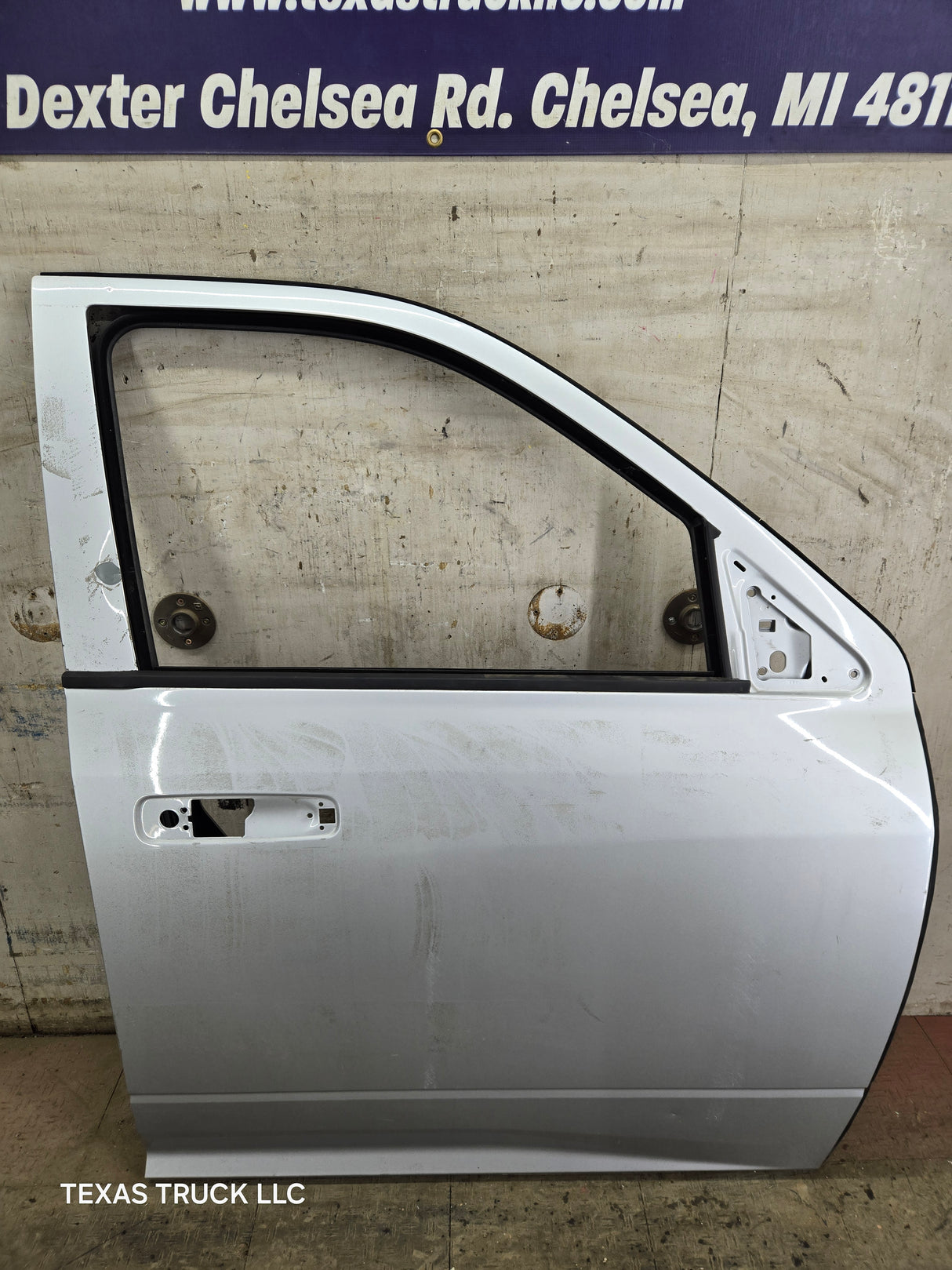 2009-2018 Dodge Ram 4th Gen Passenger Side RH Front Quad Crew Cab Door 1500 2500 3500 4500 5500