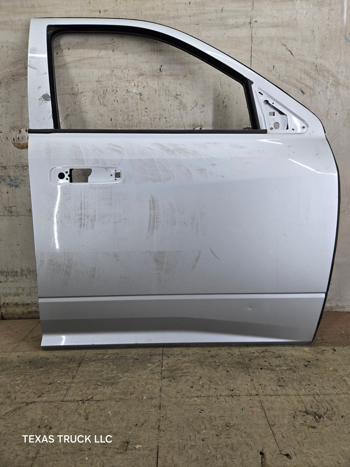 2009-2018 Dodge Ram 4th Gen Passenger Side RH Front Quad Crew Cab Door 1500 2500 3500 4500 5500