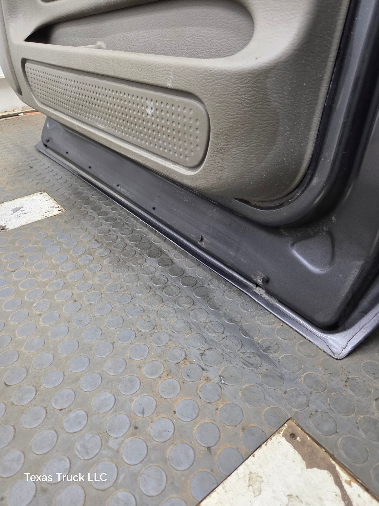 2003-2008 Dodge Ram 3rd Gen Driver Side Front Quad Cab Crew Cab Door 1500 2500 3500 4500 5500 - Gray