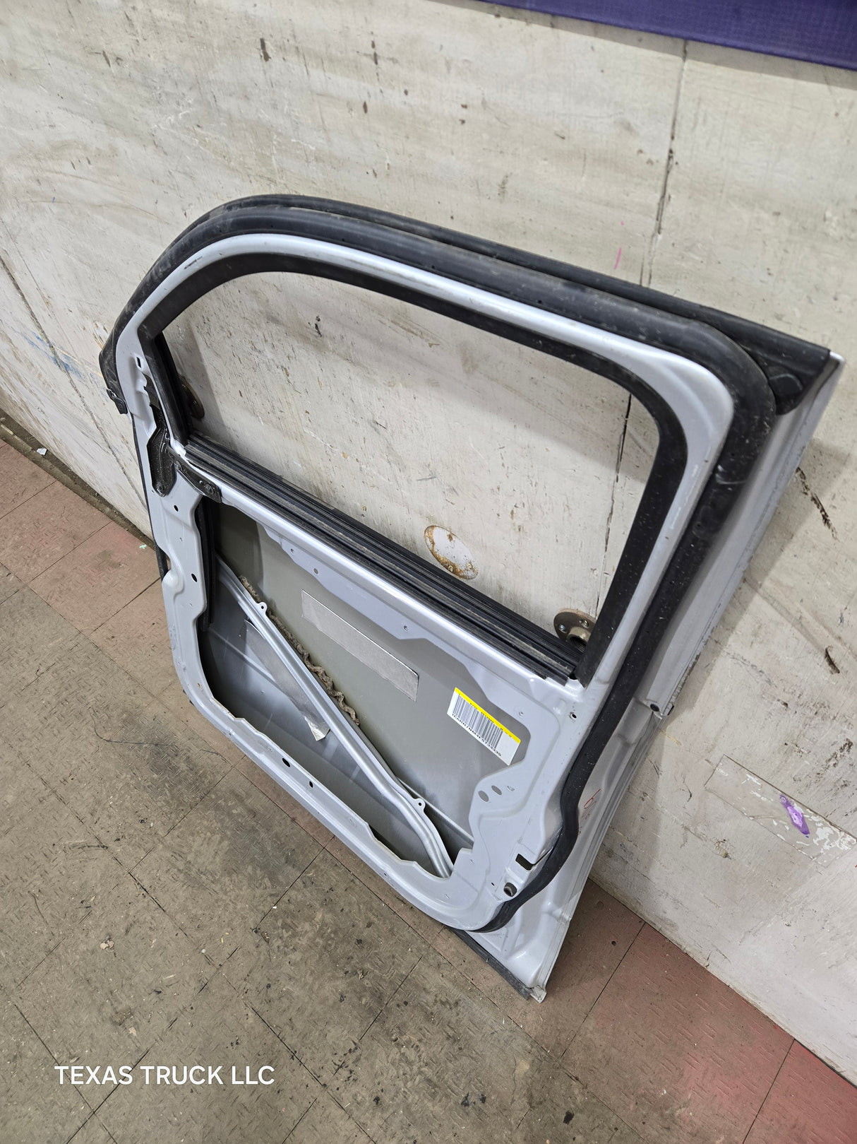 2009-2018 Dodge Ram 4th Gen Passenger Side RH Front Quad Crew Cab Door 1500 2500 3500 4500 5500