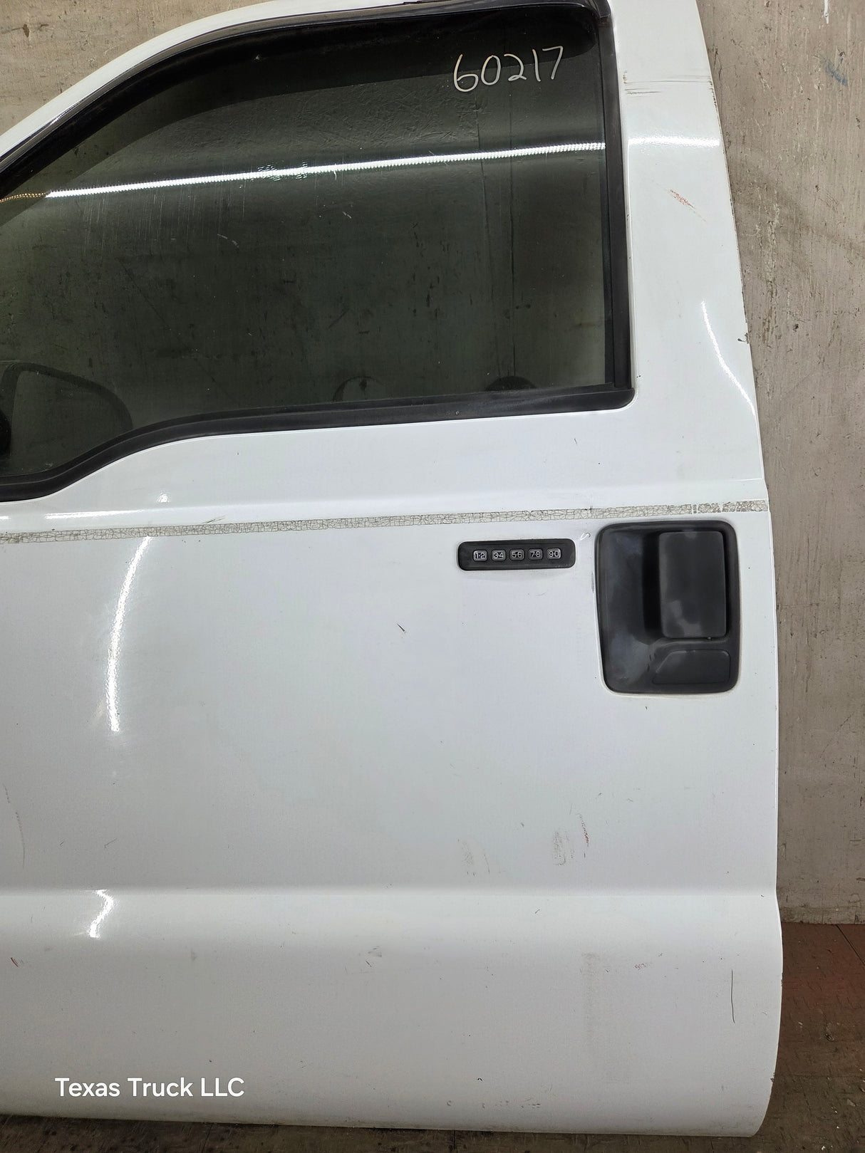 1999-2011 Ford Super Duty LH Driver Side Front Door F250 F350 F450 F550