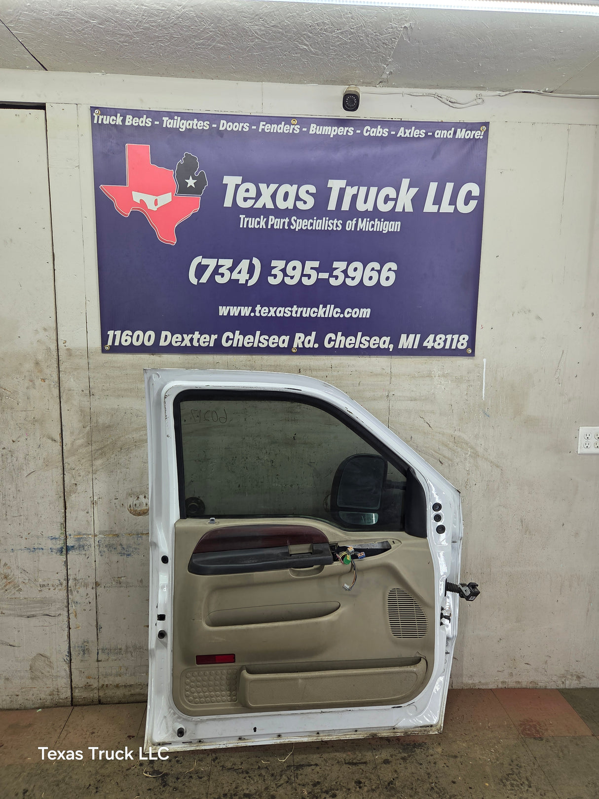 1999-2011 Ford Super Duty LH Driver Side Front Door F250 F350 F450 F550
