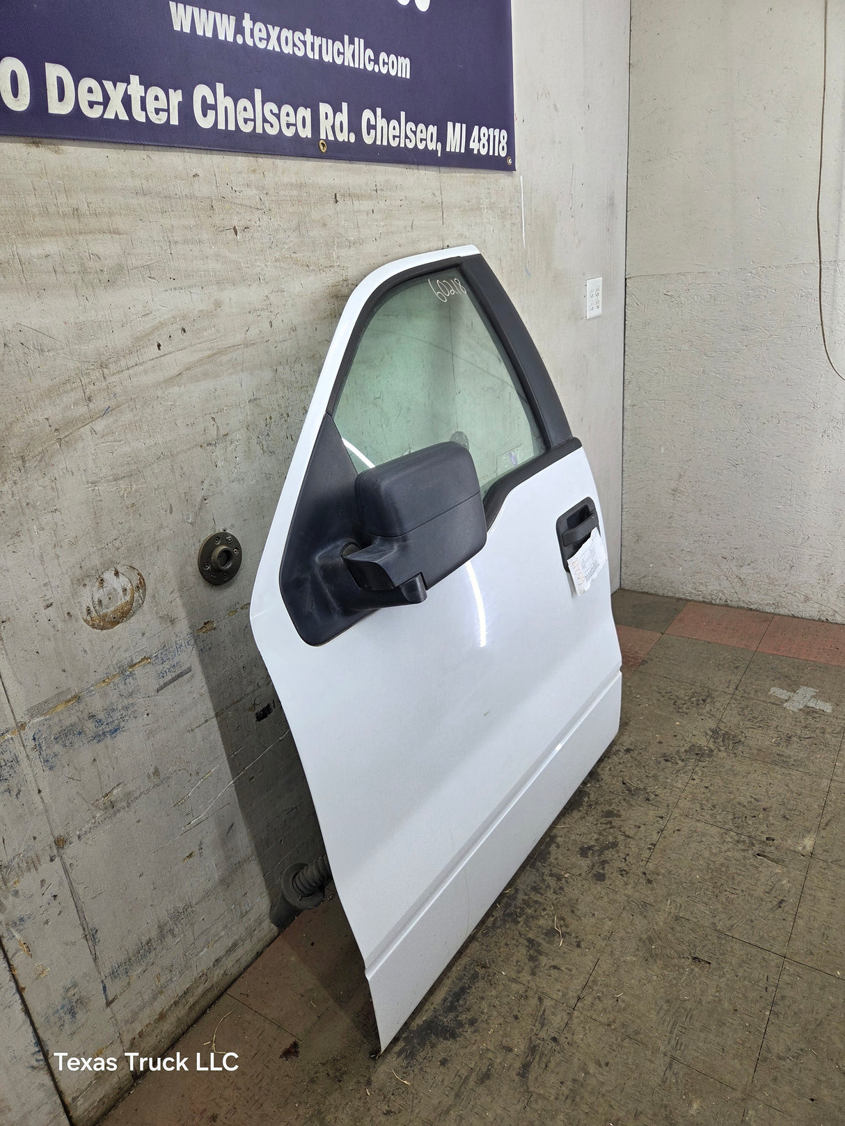 2004-2008 Ford F150 LH Driver Front Regular/Extended Cab Door