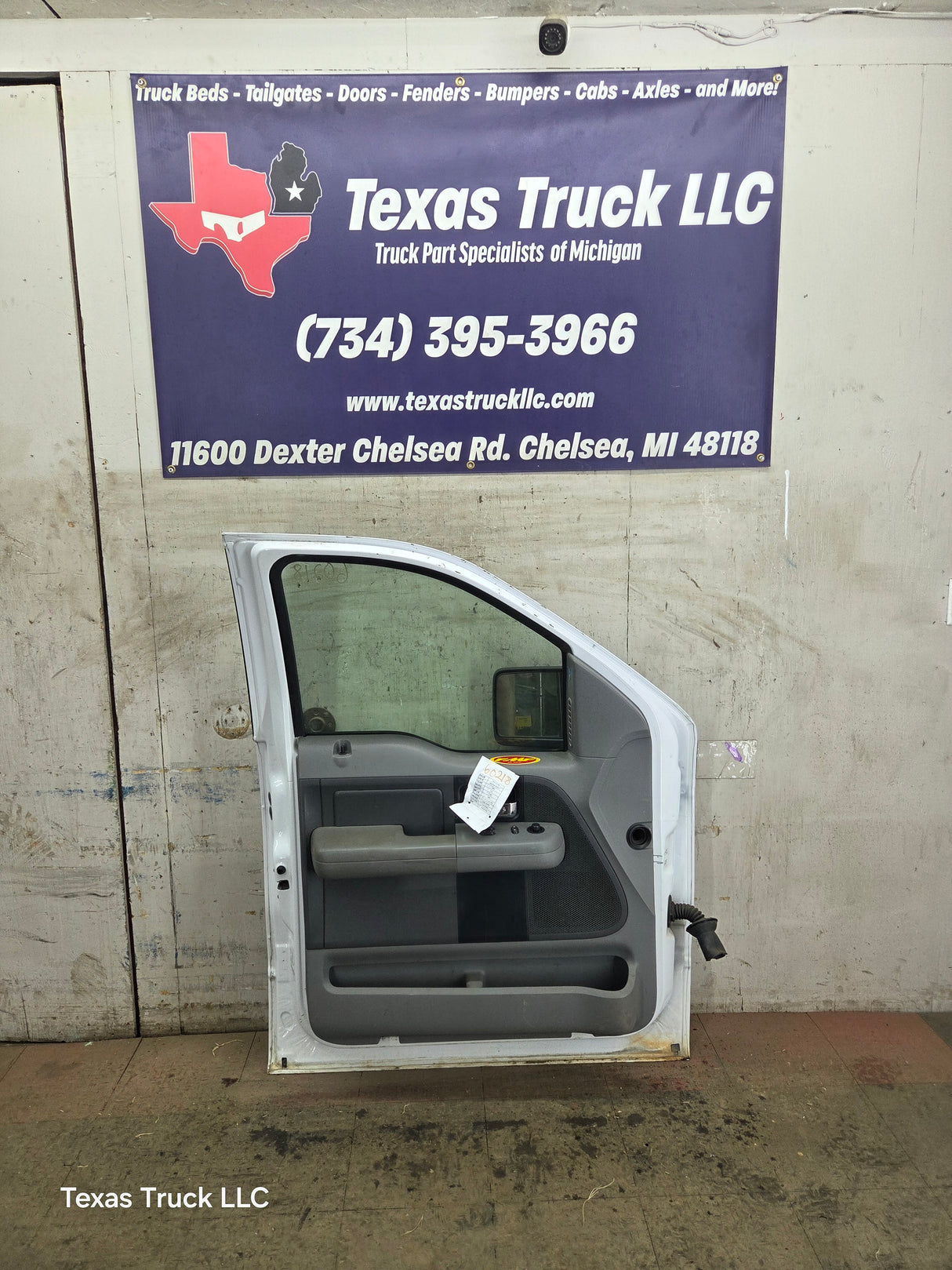 2004-2008 Ford F150 LH Driver Front Regular/Extended Cab Door
