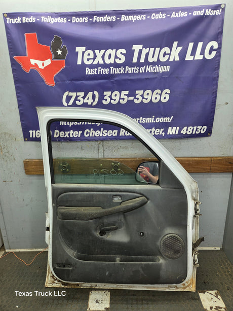 1999-2006 Chevrolet Silverado / GMC Sierra 1500 2500 3500 HD Front Driver Side Door LH