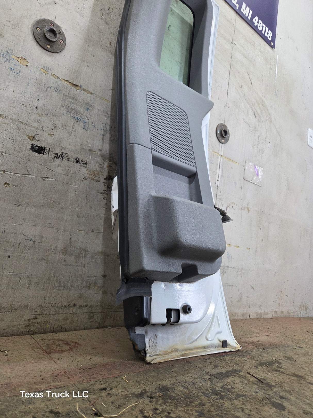 2004-2008 Ford F150 RH Right Rear Suicide "plus" Cab Door
