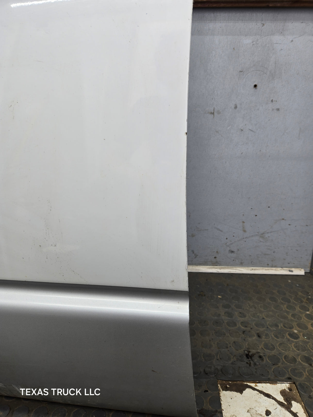 2003-2008 Dodge Ram 3rd Gen Driver Side Front Quad Cab Crew Cab Door 1500 2500 3500 4500 5500 - White