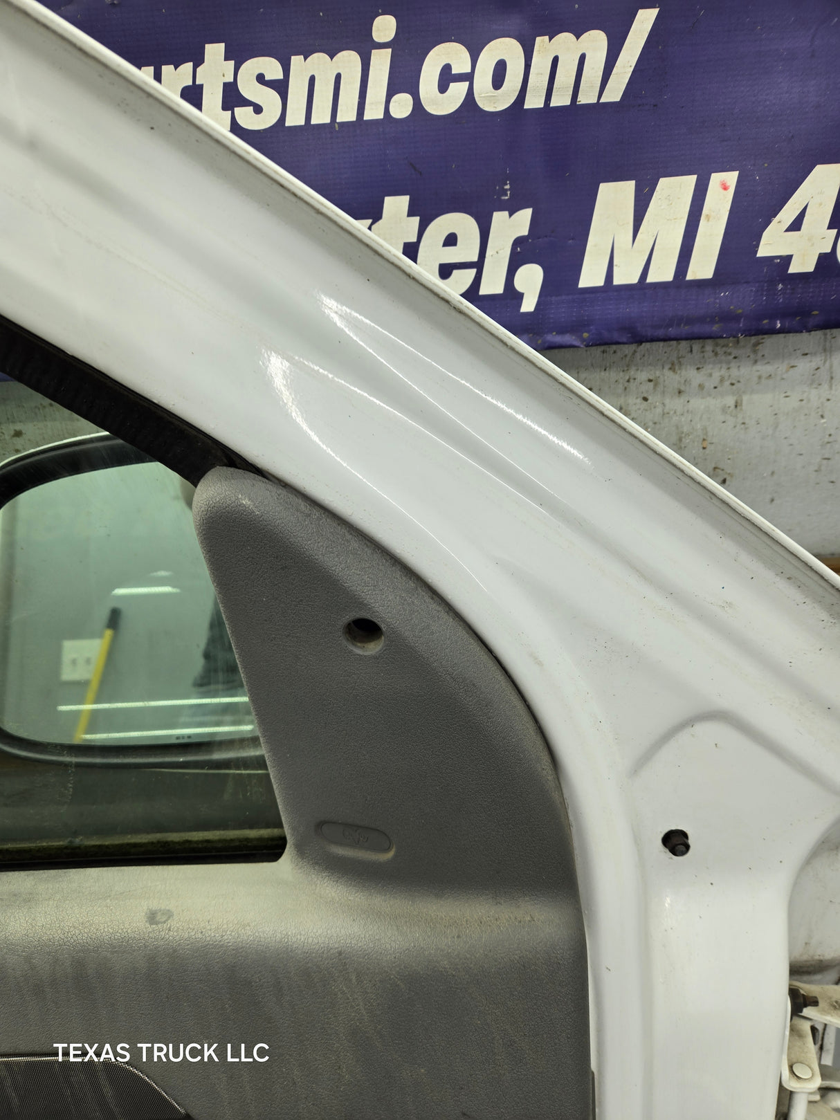 2003-2008 Dodge Ram 3rd Gen Driver Side Front Quad Cab Crew Cab Door 1500 2500 3500 4500 5500 - White