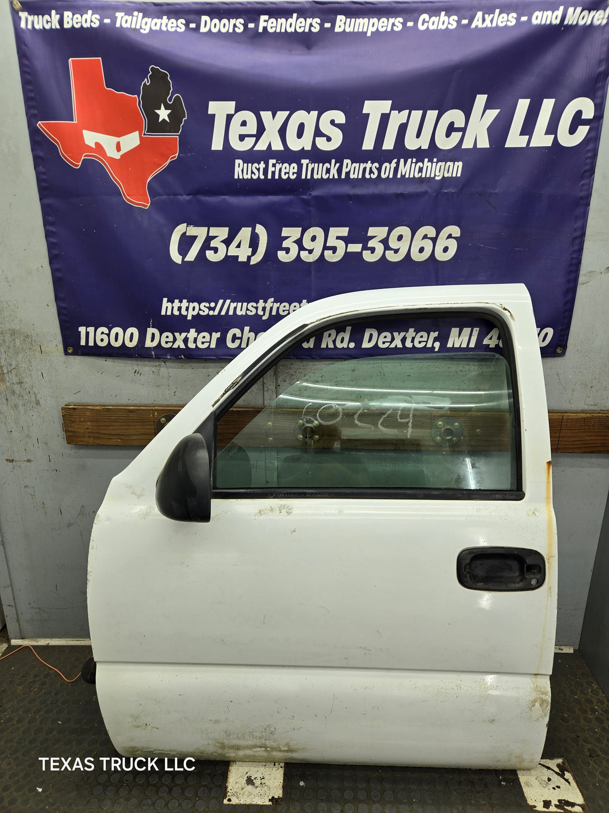 1999-2006 Chevrolet Silverado / GMC Sierra 1500 2500 3500 HD Front Driver Side Door LH