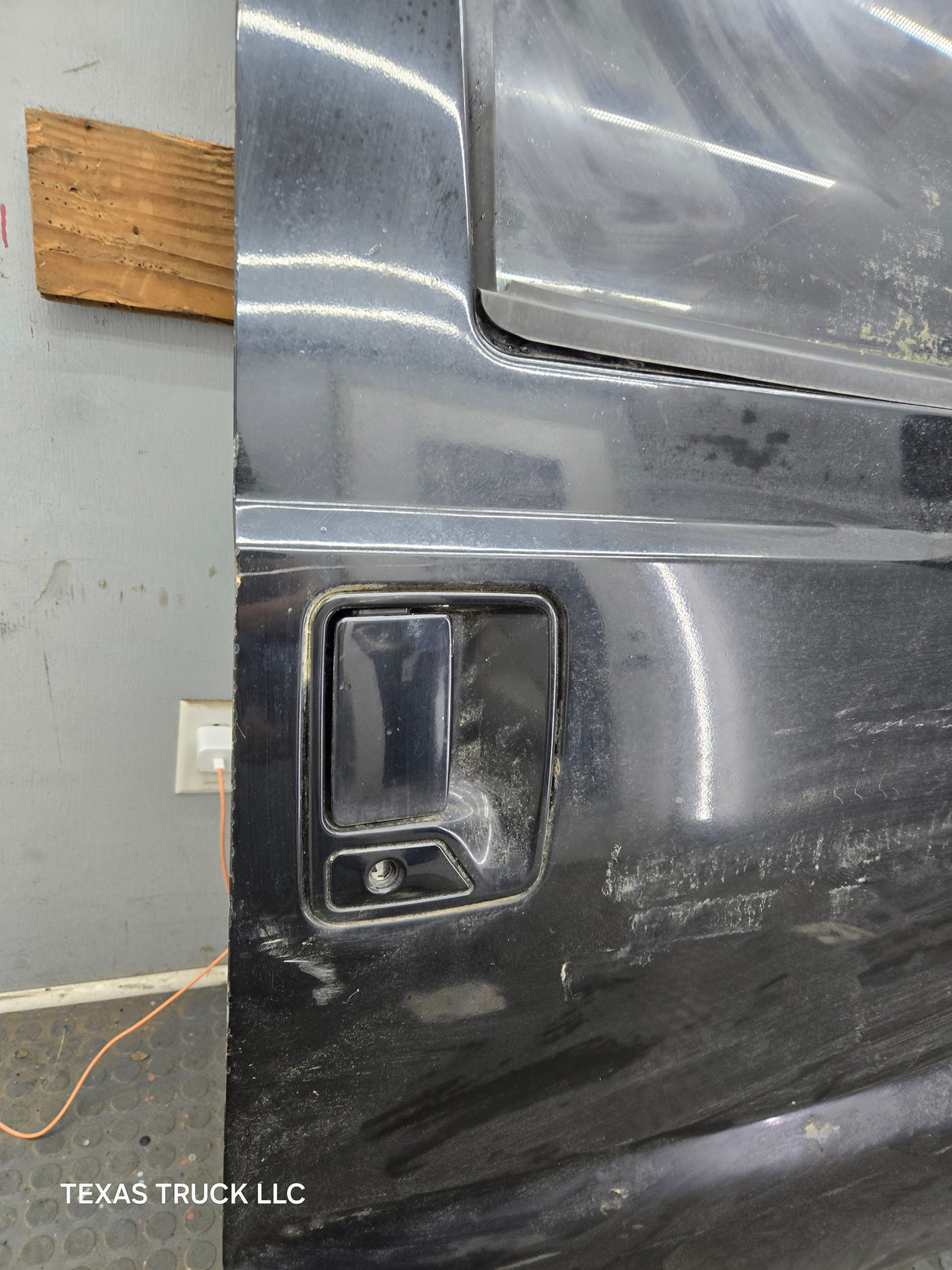 1999-2011 Ford Super Duty / Excursion Front Passenger RH Door F250 F350 F450 F550 - Black