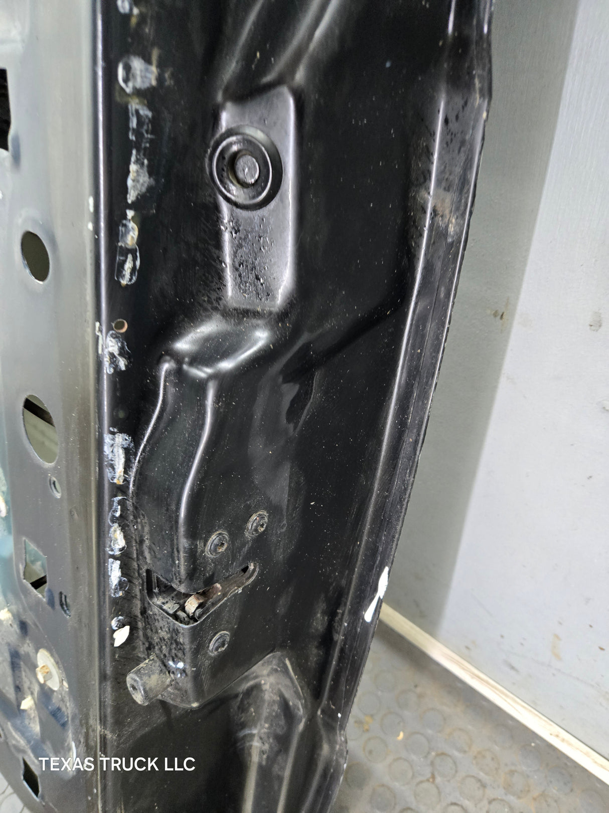 1999-2011 Ford Super Duty / Excursion Front Passenger RH Door F250 F350 F450 F550 - Black