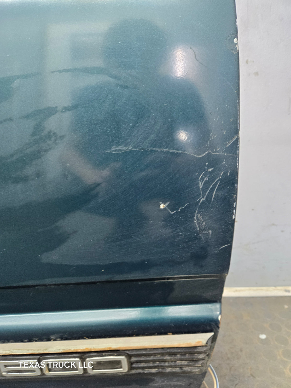 1988-2000 Chevrolet Silverado Suburban GMC Sierra RH Front Passenger Door