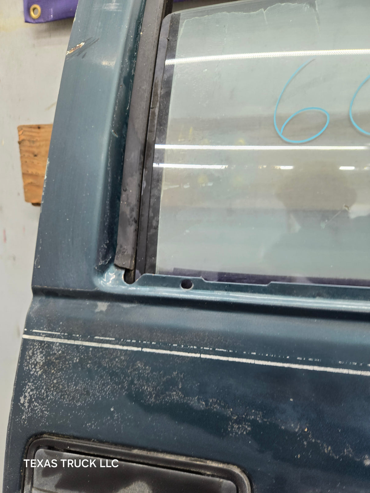 1988-2000 Chevrolet Silverado Suburban GMC Sierra RH Front Passenger Door