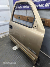 1999-2006 Chevrolet Silverado / GMC Sierra 1500 2500 3500 HD Front Passenger side Door RH