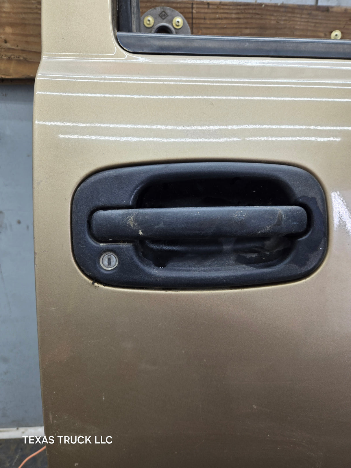 1999-2006 Chevrolet Silverado / GMC Sierra 1500 2500 3500 HD Front Passenger side Door RH