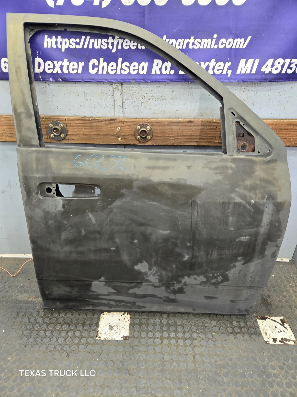 2009-2018 Dodge Ram 4th Gen Passenger Side RH Front Quad Crew Cab Door 1500 2500 3500 4500 5500