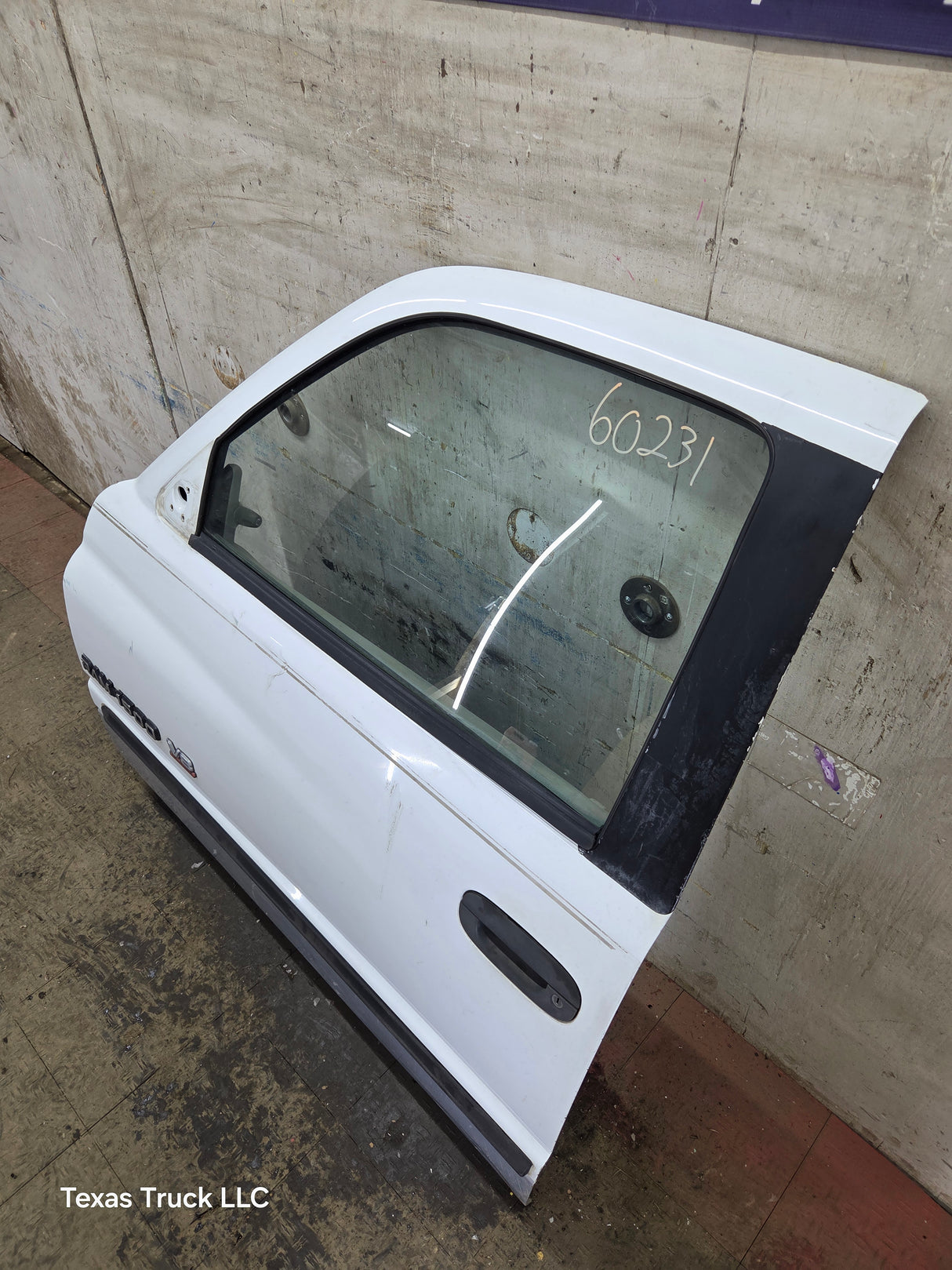 1994-2002 Dodge Ram 2nd Gen LH Driver Side Front Door Regular Cab / 2 Door Ext Cab 1500 2500 3500 ROUND CORNER