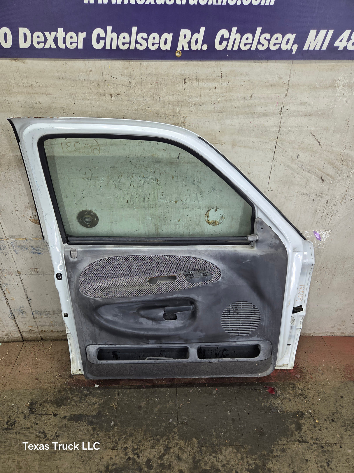 1994-2002 Dodge Ram 2nd Gen LH Driver Side Front Door Regular Cab / 2 Door Ext Cab 1500 2500 3500 ROUND CORNER