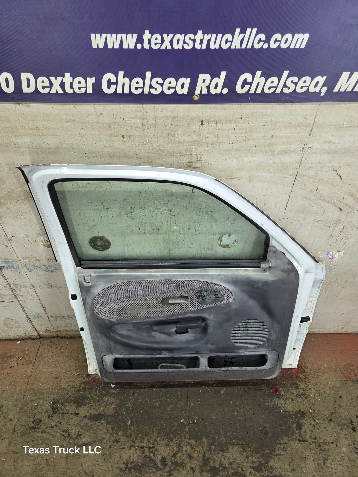 1994-2002 Dodge Ram 2nd Gen LH Driver Side Front Door Regular Cab / 2 Door Ext Cab 1500 2500 3500 ROUND CORNER