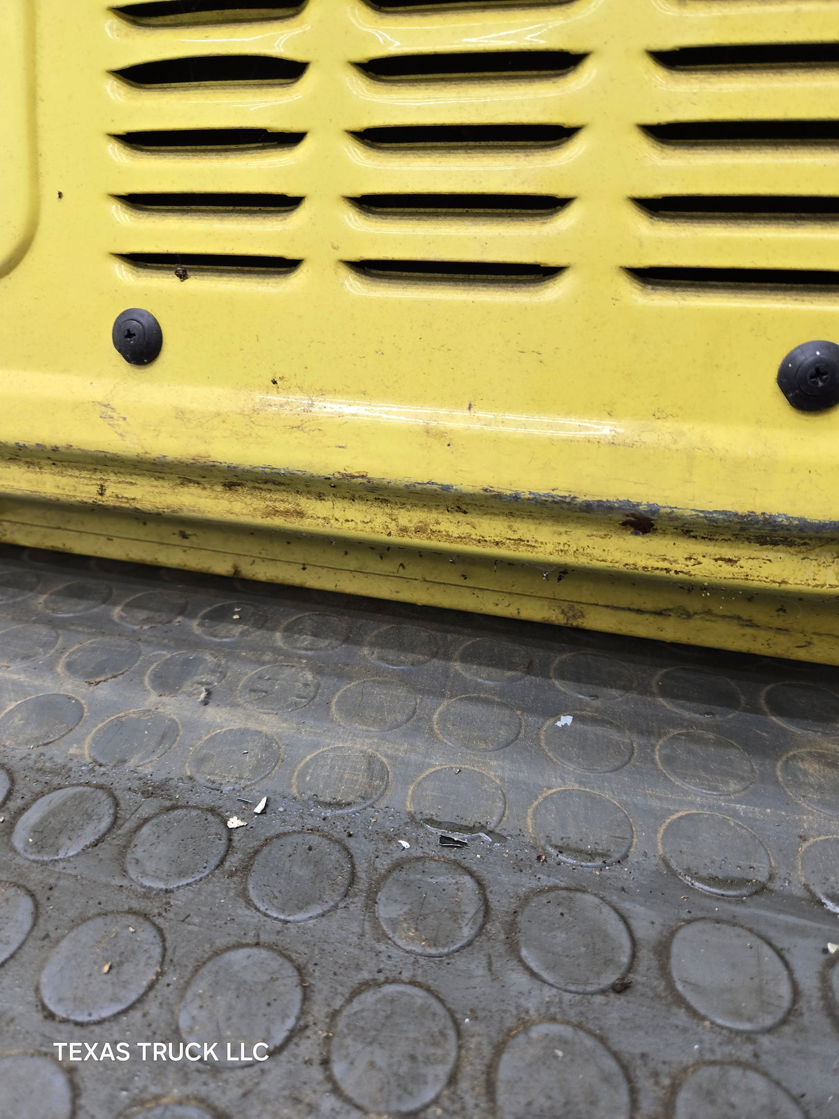 1987-1997 Ford F Series F250 F350 F450 F550 Passenger Side Front Door RH