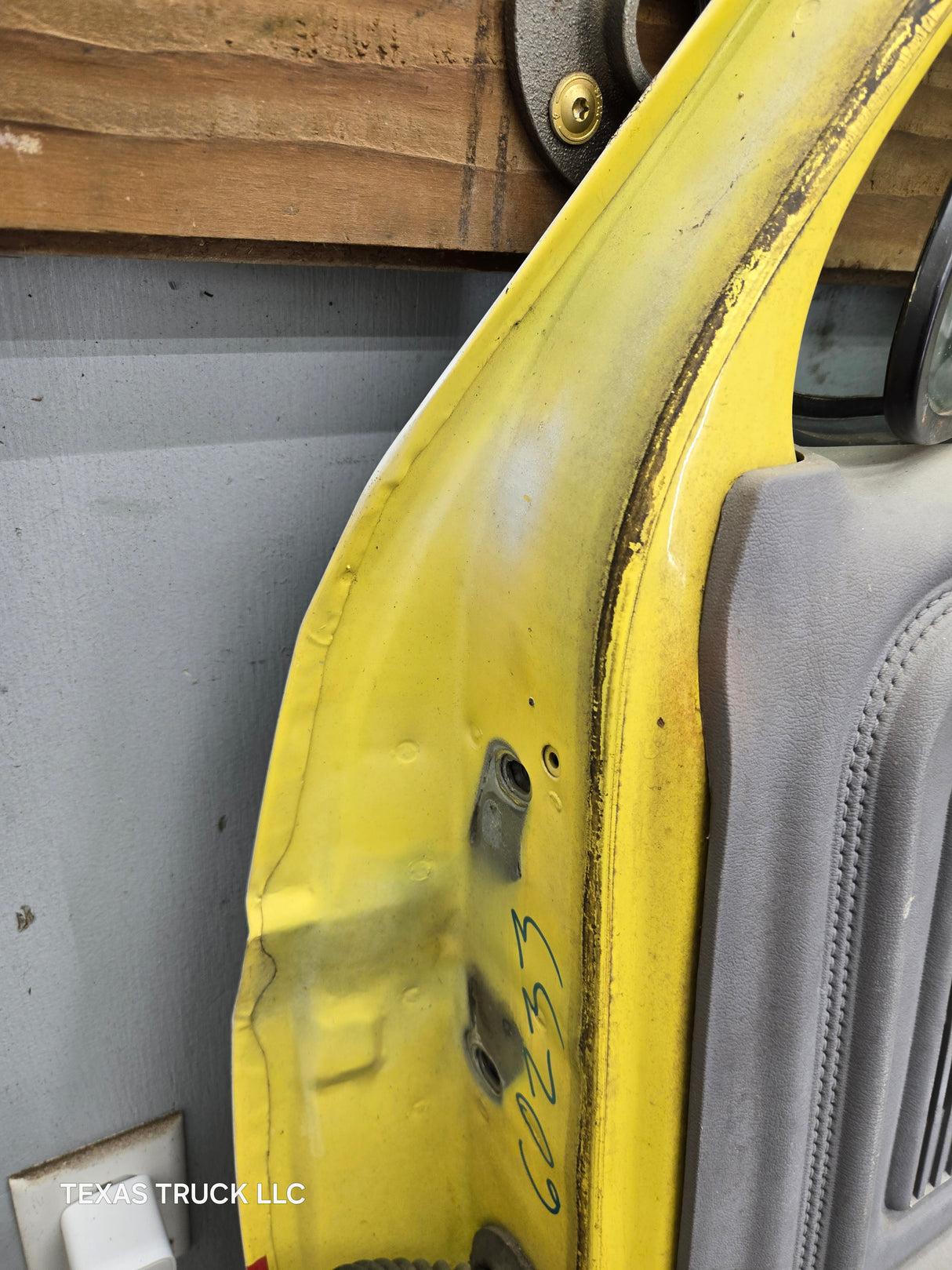 1987-1997 Ford F Series F250 F350 F450 F550 Passenger Side Front Door RH