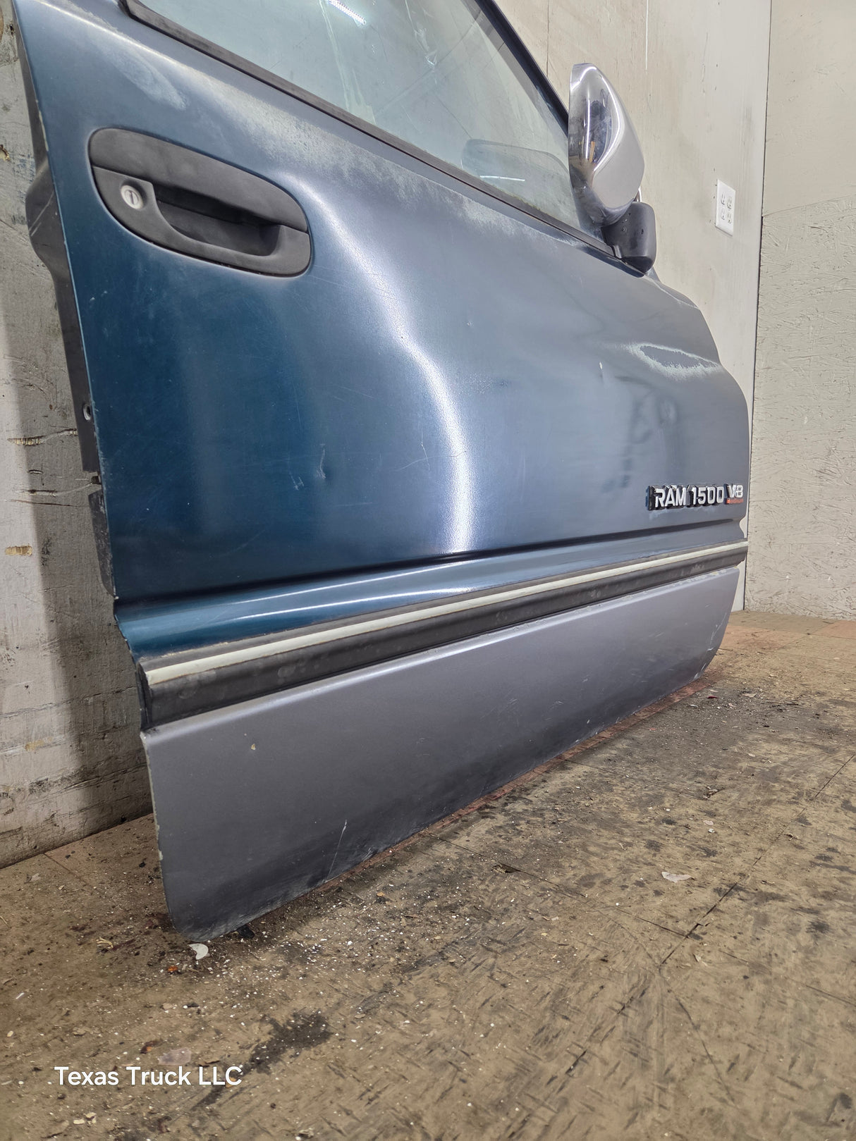 1994-2002 Dodge Ram 2nd Gen RH Passenger Side Front Door Regular Cab / 2 Door Ext Cab 1500 2500 3500 ROUND CORNER