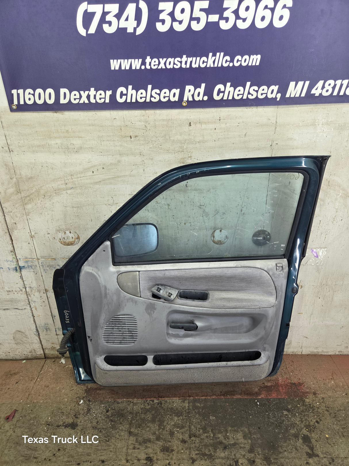 1994-2002 Dodge Ram 2nd Gen RH Passenger Side Front Door Regular Cab / 2 Door Ext Cab 1500 2500 3500 ROUND CORNER