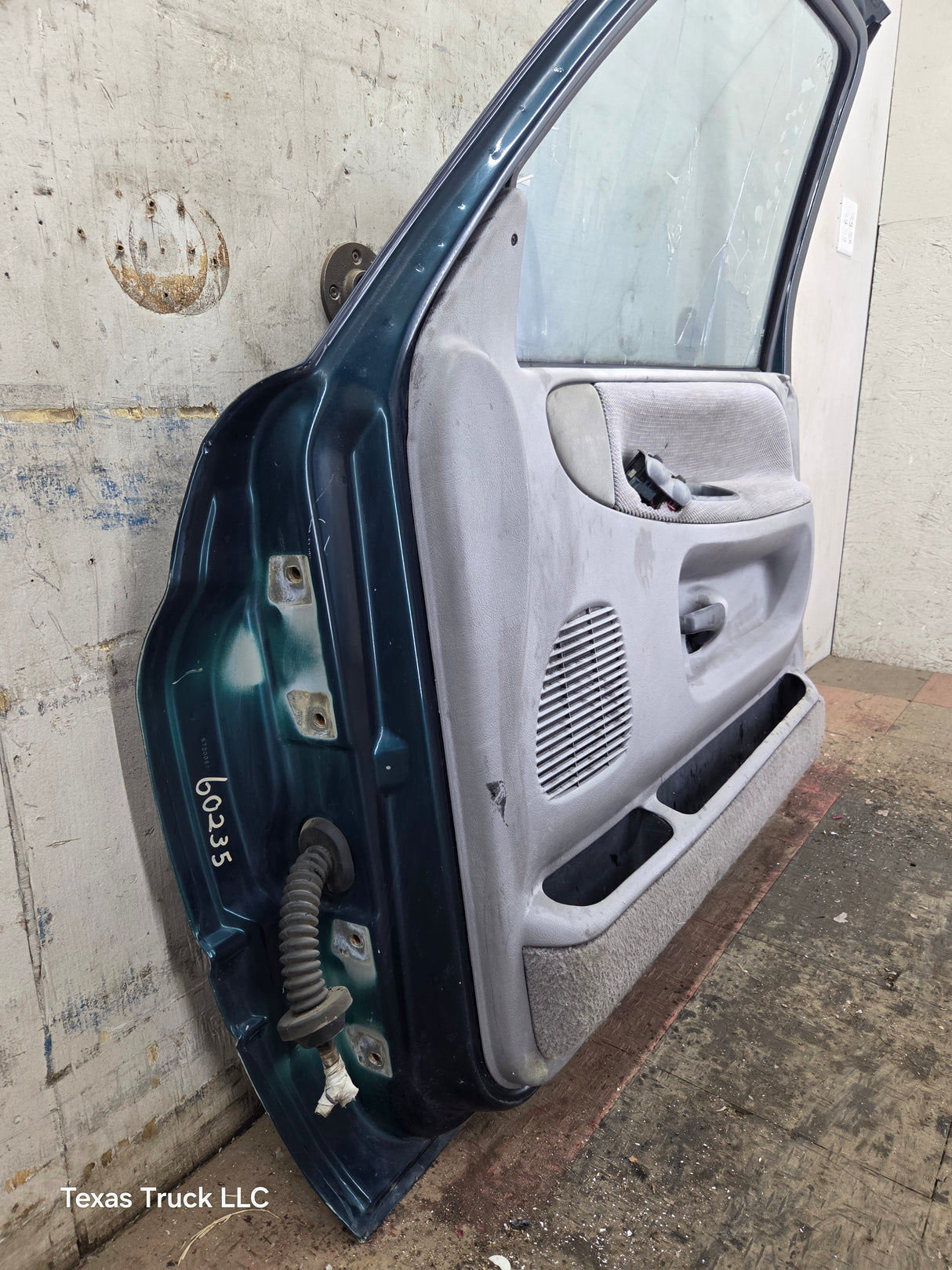 1994-2002 Dodge Ram 2nd Gen RH Passenger Side Front Door Regular Cab / 2 Door Ext Cab 1500 2500 3500 ROUND CORNER